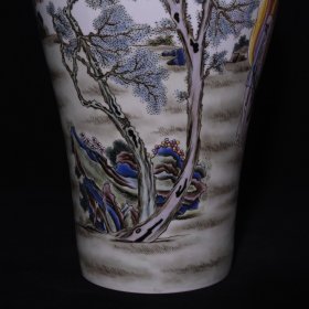 旧藏 清雍正珐琅彩人物故事纹梅瓶 高35×20.5厘米