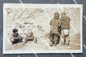 民国时期 中国乡村之贫苦儿童 银盐老照片一枚