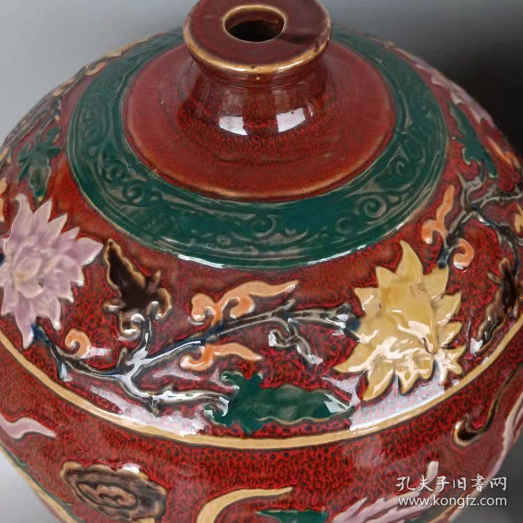 明三彩龙纹梅瓶一对