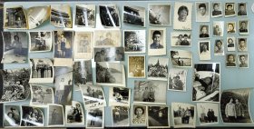 【银盐老照片】1950年代至1980年代同一户人家不同时期留影合影银盐老照片179张（齐售），附赠1972年毛主席、马克思、恩格斯、列宁、斯大林彩色小卡片5张。涉及上海、外滩、静安公园、杭州西湖、新安江水库等地，通过这些照片可以研究中国历史变迁、人物发型服饰的演变以及摄影技术的变革，同一户人家能留存如此众多老照片实属不易，有些背面写有拍摄时间及拍摄地点，尺寸大小不一，喜欢收藏老照片的朋友莫要错过！
