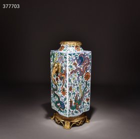 旧藏回流大清乾隆斗彩镶铜鎏金龙凤纹琮式瓶！