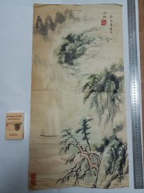 收的旧藏 温州老画家 张崇棣 手绘画心。画的很好，宣纸是自然氧化自然旧（可以和下面宣纸颜色对比）图物一致售后不退 不换，麻烦——下面有处小破损，装裱后可以密合。张崇棣的学生很多谢振瓯，陈忠康，李利民，陈树冈，孟庆江，张索等（百度）