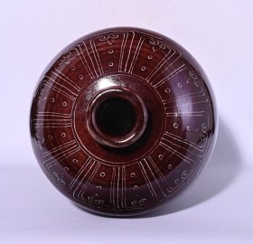 明永乐祭红釉雕刻凤纹梅瓶，高45×27厘米