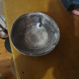 银碗