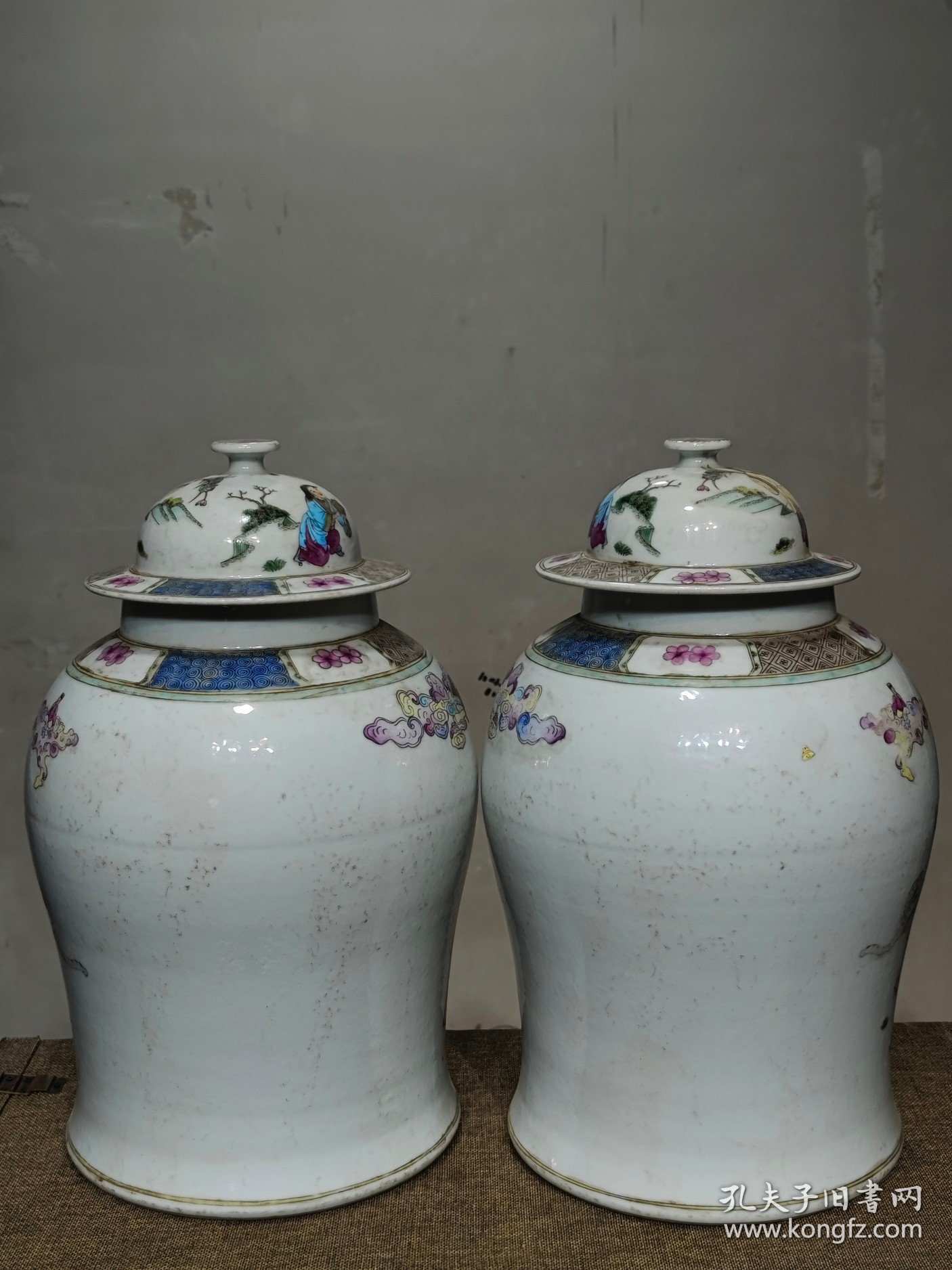 美品.款识“大清乾隆年制”精工细作满工粉彩“十八罗汉”纹将军罐一对