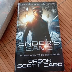 Ender's Game (Ender's Saga, Book 1)安德系列1：安德的游戏 英文原版