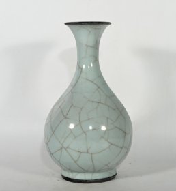 宋官窑包口玉壶春瓶，高22.8×13.5厘米