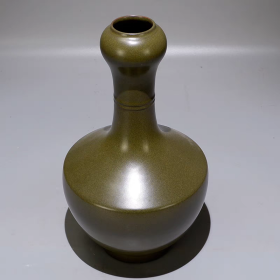清茶叶末釉折腰瓶