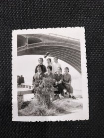 1970年代《老照片》三八妇女节的女教师们
