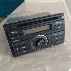 日产原装汽车CD收音机