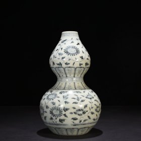 明洪武青花缠枝花卉纹葫芦瓶34*20厘米 900
