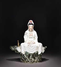 旧藏曾龙昇款识白釉描金自在观音座像！ 尺寸高43宽38