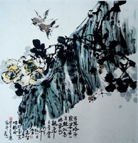 冯智，笔名少愚，一九四七年生，南京人，早年师承著名花鸟画家赵良翰、张正吟等前辈，打下了坚实的基本功，摄影、音乐都是其所好，尤其在音乐方面浸染至深，从另一方面滋养了绘画。现为江苏书画艺术研究会副会长、南京美术家协会会员、江苏省美术家协会会员、江苏省花鸟画研究会理事、南京书画院特聘画师、江苏省国画院特聘参展画家，金陵老年大学特聘教授、神韵书画院会员。花鸟一幅68x68纸本托片。保真包退。