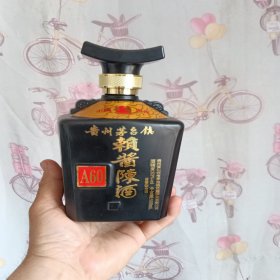 酒瓶收藏--贵州茅台镇，全新，