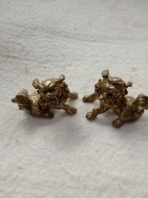 铜狮一对精美做摆件镇纸挺好45X22X30mm