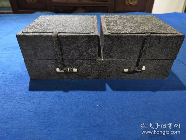 朱砂，金色印泥，自配印泥缸，60.70时年代景德镇瓷缸