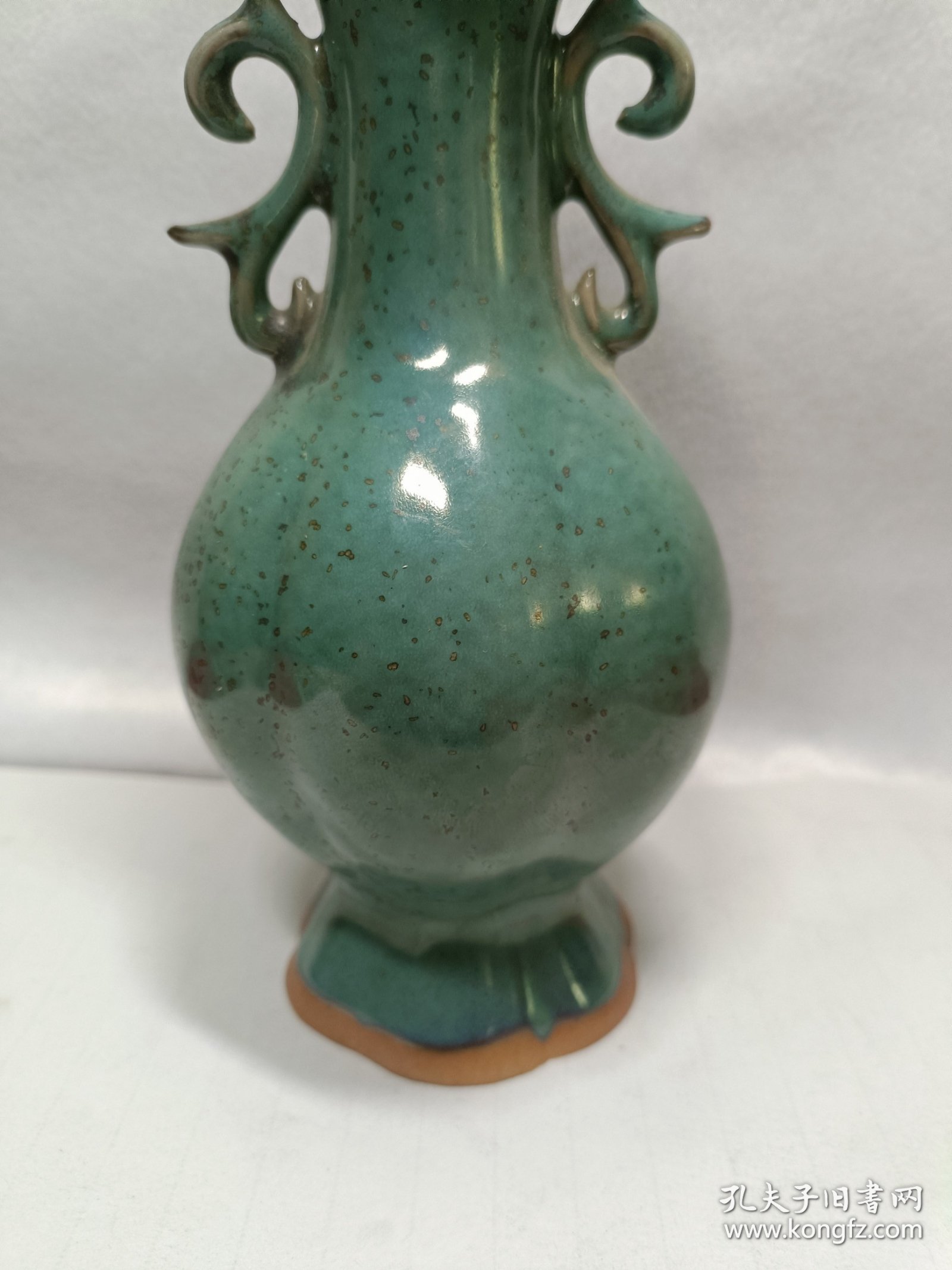 乡下收到古旧双耳瓶一个，品相完好尺寸见图！