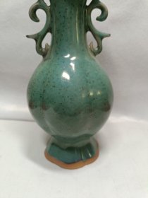 乡下收到古旧双耳瓶一个，品相完好尺寸见图！