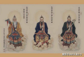 唐元始天尊像碑，初唐贞观八年，碑阳碑阴一套全，均为四尺整纸拓，书法不错，如图，这个市面少见。
​
​唐貞觀八年九月二日祁觀元始天尊素像碑，凡二十行，行卅六字，楷書有北朝遺意。碑在絳縣景雲宮。按《山西通志》《聞喜縣誌》，景雲宮在觀底村，唐貞觀八年建。當據此碑而定。宮民國時嘗被回祿，今惟元構玉皇殿與此碑尚存，歲丙戌，列全國重點文物保護單位。予嘗有志遍訪山西古構，未履其地而此碑拓本