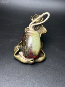 精美和田玉原石雕富甲天下！雕刻精美！玉质温润！包浆醇厚！沁色美观大方！尺寸43×30×22mm重55g