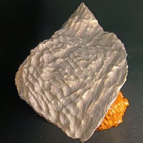 新疆吐鲁番鄯善地区戈壁滩特有石种—碳质金刚风凌陨石（疑似铜陨 微磁）重量：5公斤 观赏性极高