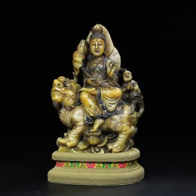 珍藏珍藏寿山石雕刻彩绘骑兽文殊菩萨像摆件，佛像净长16厘米宽7厘米高22厘米，净重2104克，搭配布盒与底座