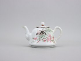 杏林春燕茶壶
