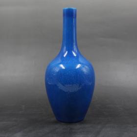 墨蓝釉刻牡丹纹胆瓶