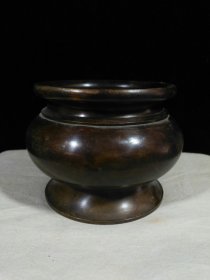 铜胎案头雅玩 《香炉》 尺寸：高9CM，宽11CM 重量：1.88斤