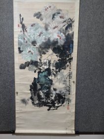 谷朝光，字子恒，号澹墨居主，古铸。毕业于安徽教育学院艺术系，现为江苏国画院特聘画家、安徽美术家协会会员、六安市美术家协会副主席、六安市皖西书画院副院长、六安市中国画学会常务副主席、淮南书画院副院长。