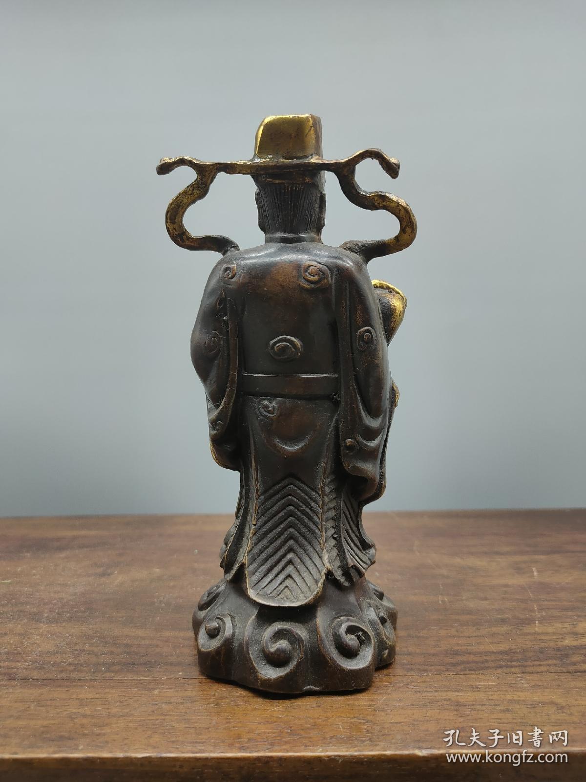 古玩铜器收藏:，财神爷，造型独特，质感厚实、雕刻精美、包浆纯熟！
新货上架！
产品规格 重量 如下图：