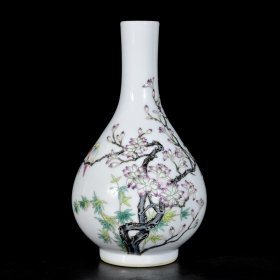 清乾隆珐琅彩花鸟喜上眉梢纹长颈瓶；23x12.5；