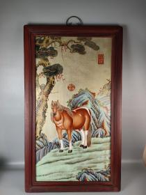 清代掐金丝骏马瓷扳画屏，采用精品花梨木，纯手工掐金丝，工艺精湛