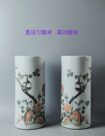 手绘 山水纹 帽筒一对，纯手绘画工细腻逼真，栩栩如生！包浆浑厚，品相完好