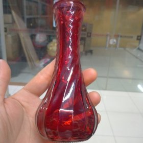 红琉璃瓶