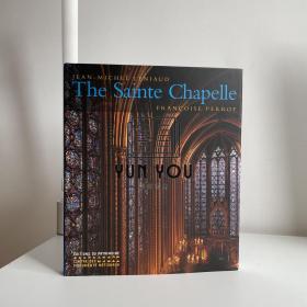 The Sainte Chapelle 绝美红色布面金字 213页 多图 法国最美教堂之一 圣礼拜堂特辑 多彩色中世纪玻璃窗画 非常精彩 第一部分讲述了圣礼拜堂的基础、功能、建筑、修复以及遗物的历史和作用。第二部分通过文字和图片，完整地解读了构成彩色玻璃窗伟大计划的不同周期.