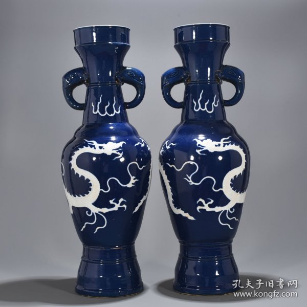 元祭蓝釉刻白龙纹象耳瓶 64*20厘米