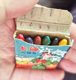 60年代上海美术颜料厂上海牌小蜡笔六色原盒原版，红卫兵与红宝书图案