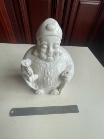 应该是晚清民国时期的德化窑老旧寿星、手杖上半残失、帽沿有小伤、自鉴如图