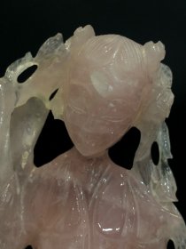 海外回流 创汇期粉晶仕女摆件 尺寸：高18厘米 宽8厘米