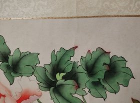 无款绢本手绘，工笔画花卉镜心一副，画工精湛，画心尺寸88x45厘米 标价就是实价，保真 包手绘非印刷品