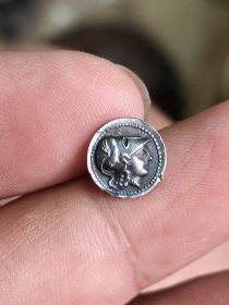 外国微型小银币，只有0.5克左右