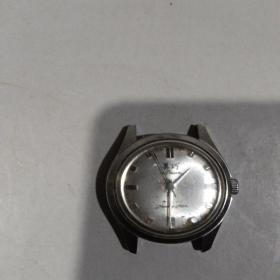 郑州手表厂生产的大字毛体《黄河》牌手表稀少。