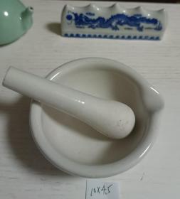 陶瓷碾钵，颜料研磨器，绘画助手，画家必备手动磨颜料器捣碎棒，10X4.5，买一送一，送龙型青花笔架一只（笔架是新品，如图所示）。