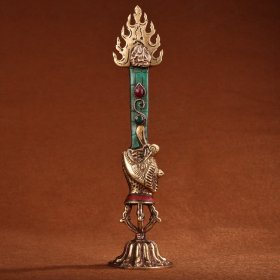 铜镶嵌宝石菩萨摆件 重270克 高22厘米 宽4.5厘米