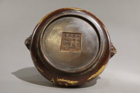 明 铜胎鎏金二牛图狮首耳炉