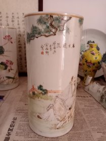 浅绛彩瓷器清代瓷器名家金品卿人物浅绛彩帽筒一只，全品。官窑瓷器。