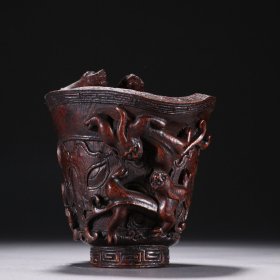 清代 沉香螭龙杯