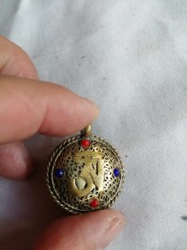 老藏银手工嵌丝镶宝石吊坠