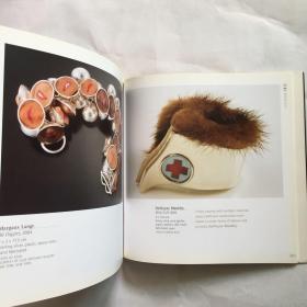 500 Bracelets：An Inspiring Collection of Extraordinary Designs  500个手镯：非凡设计的灵感集合